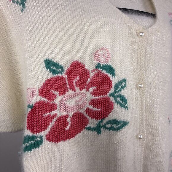 Vintage 80s 90s Angora Blend Floral Cardigan Short Sleeve, Made in Hong Kong - Picture 7 of 15